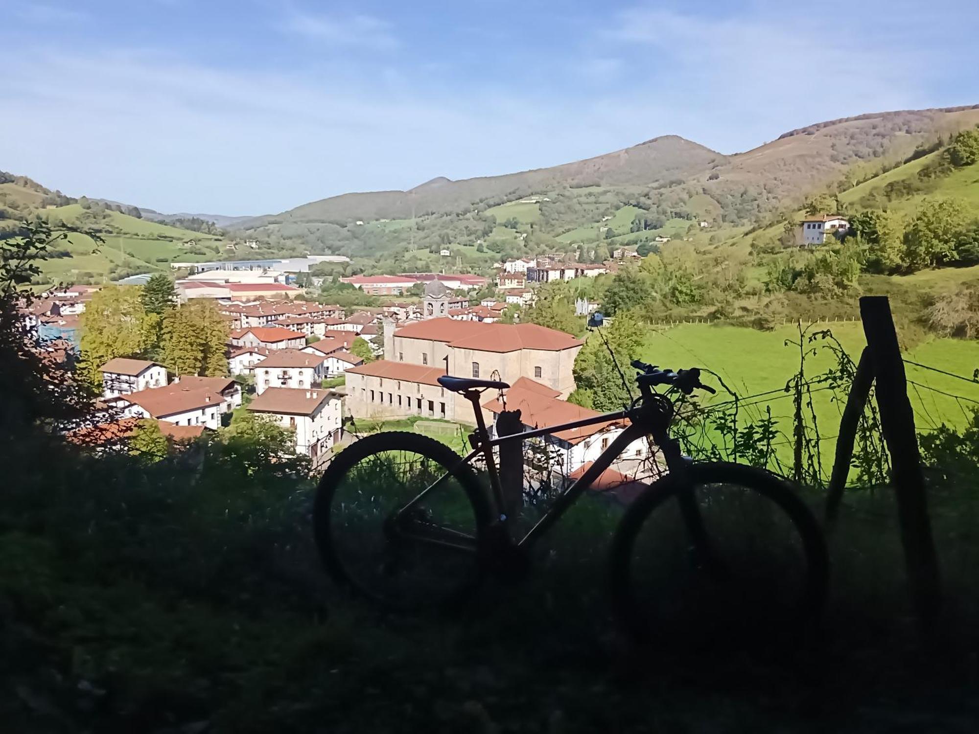 Hostal-Cicloturismo Lopenea Leitza  Εξωτερικό φωτογραφία