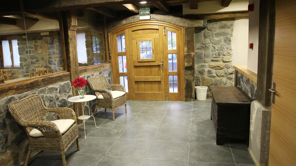 Hostal-Cicloturismo Lopenea Leitza  Εξωτερικό φωτογραφία